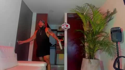 Snapshot of andrewjohnson0 chatting on 03-05-25, 06:23 Andrew Johnson online show from 03-05-25, 06:23