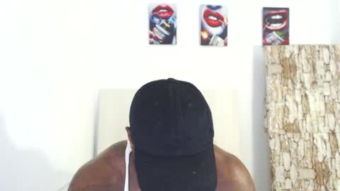 Snapshot of andrewoconnor__ chatting on 05-01-26, 10:36 Andrew Oconnor online show from 05-01-26, 10:36