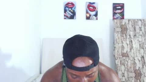 Snapshot of andrewoconnor__ chatting on 05-02-26, 02:55 Andrew Oconnor online show from 05-02-26, 02:55