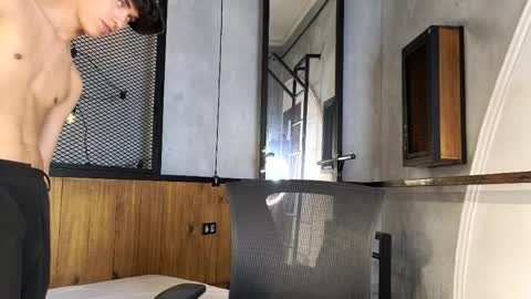 AndreWortix online show from 03-29-26, 04:34