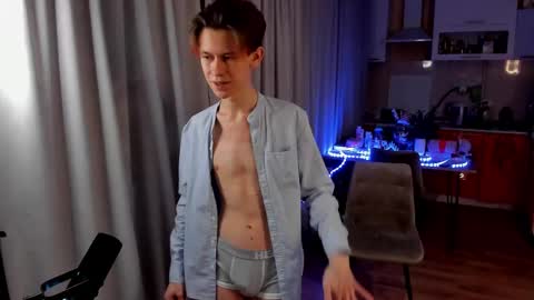 Snapshot of andrewwcarter2 chatting on 02-27-25, 07:26 Andrew online show from 02-27-25, 07:26