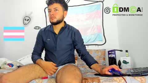 hugeclit  online show from 03-08-25, 02:34