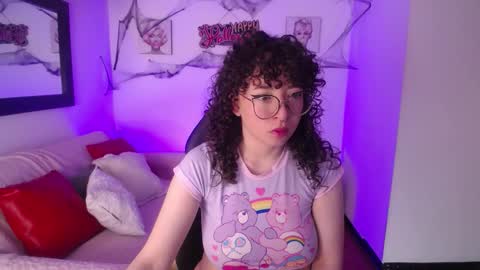 Snapshot of androm3da_ chatting on 10-30-25, 07:25 androm3da_ online show from 10-30-25, 07:25