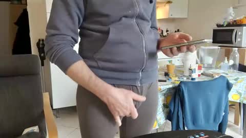 androx77 online show from 02-26-25, 10:47