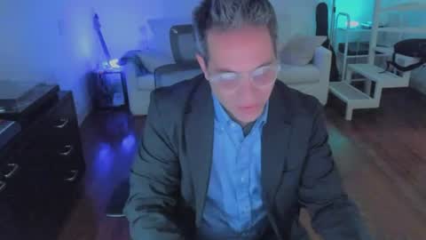 Snapshot of andy0pandi chatting on 07-10-26, 02:41 Andrew online show from 07-10-26, 02:41
