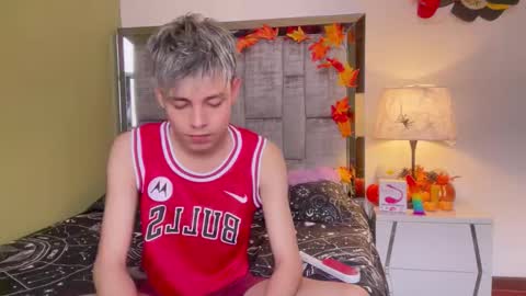 Snapshot of andy_belier chatting on 10-28-25, 01:03 Andy online show from 10-28-25, 01:03