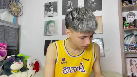 Snapshot of andy_belier chatting on 11-20-25, 02:39 Andy online show from 11-20-25, 02:39