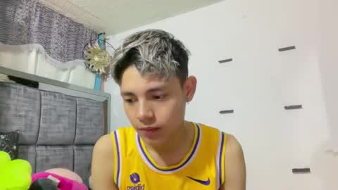 Snapshot of andy_belier chatting on 12-02-25, 12:54 Andy online show from 12-02-25, 12:54