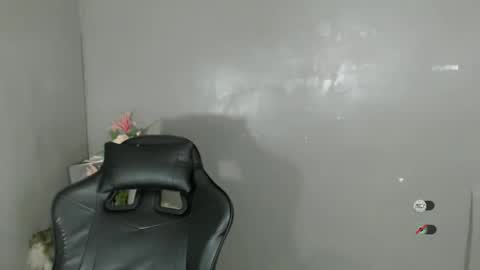 Kisha online show from 01-24-25, 08:23