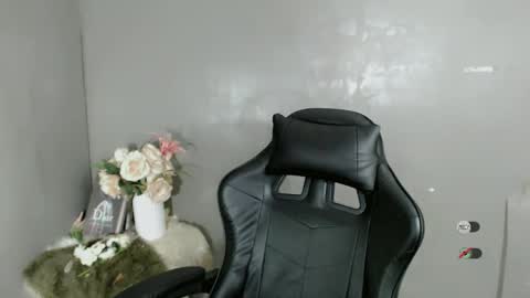 Kisha online show from 03-06-25, 02:41