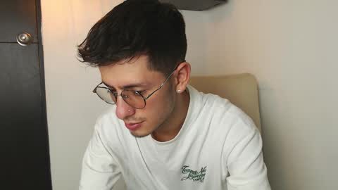 Snapshot of andy_collins__ chatting on 03-23-26, 11:31 andy_collins__ online show from 03-23-26, 11:31