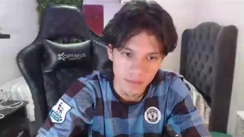 andy_dan1 online show from 01-09-25, 05:33