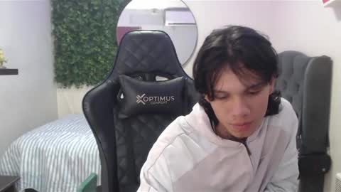 andy_dan1 online show from 01-22-25, 02:14