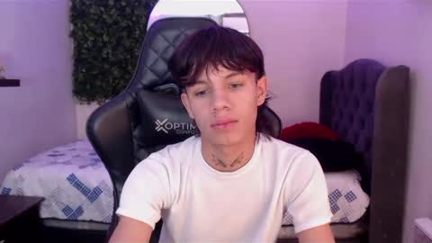 andy_dan1 online show from 03-06-25, 01:35