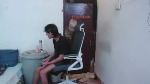 Snapshot of andy_dan1 chatting on 06-15-26, 07:10 andy_dan1 online show from 06-15-26, 07:10