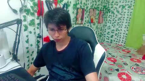 Snapshot of andy_gray01 chatting on 02-06-26, 12:26 Andy Gray online show from 02-06-26, 12:26