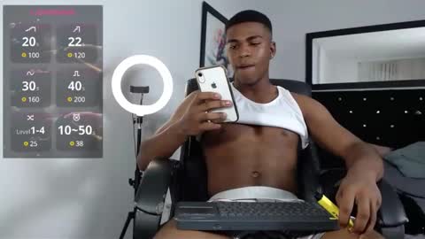 andy_smith333 online show from 03-01-25, 11:47