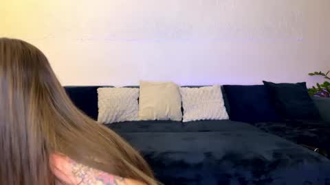 Snapshot of andy_velvet chatting on 05-23-26, 10:14 andy_velvet online show from 05-23-26, 10:14