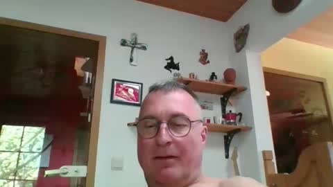Snapshot of andybayern chatting on 05-12-26, 02:36 andybayern online show from 05-12-26, 02:36