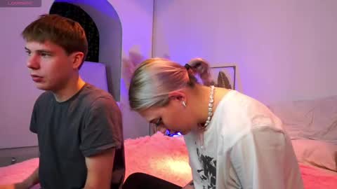 Mandy and Andy online show from 10-25-25, 07:08