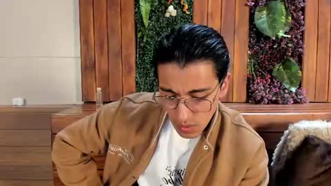 Snapshot of andyjoy_ chatting on 06-15-26, 11:34 Andy Joy online show from 06-15-26, 11:34