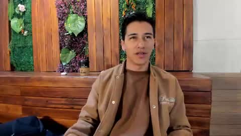 Snapshot of andyjoy_ chatting on 06-25-26, 11:37 Andy Joy online show from 06-25-26, 11:37