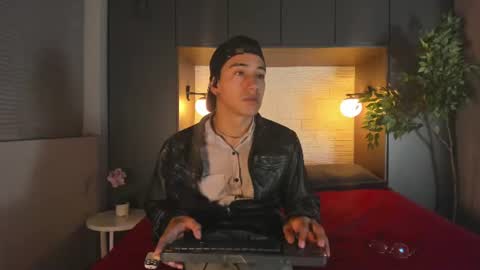 Snapshot of andyjoy_ chatting on 07-12-26, 11:23 Andy Joy online show from 07-12-26, 11:23