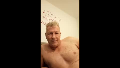 andyk1704 online show from 12-17-25, 05:35