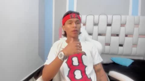 Snapshot of andykings_1 chatting on 01-12-26, 03:34 Andy Kings online show from 01-12-26, 03:34