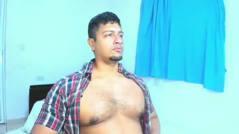 Snapshot of andylemonda chatting on 12-17-25, 01:17 andylemonda online show from 12-17-25, 01:17