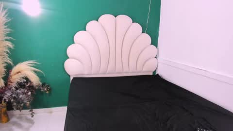 Snapshot of aneesaval chatting on 02-01-25, 11:54 ANEE SAVAL online show from 02-01-25, 11:54
