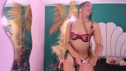 Snapshot of aneesaval chatting on 03-08-25, 11:58 ANEE SAVAL online show from 03-08-25, 11:58