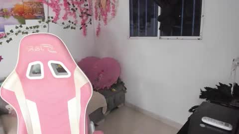 Snapshot of aneko_morii chatting on 02-10-26, 01:21 online show from 02-10-26, 01:21