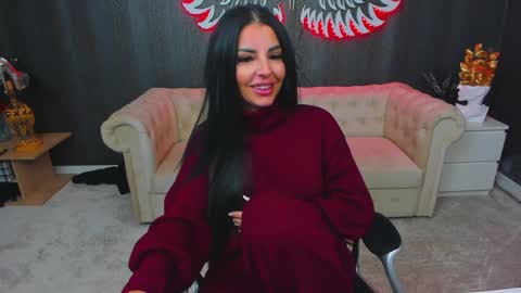 Snapshot of anemariejolie chatting on 02-08-25, 02:27 Anne online show from 02-08-25, 02:27