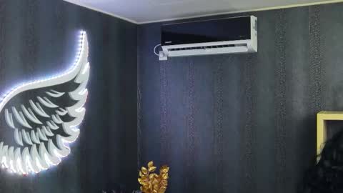 Snapshot of anemariejolie chatting on 02-18-25, 09:20 Anne online show from 02-18-25, 09:20