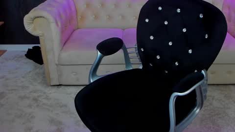 Snapshot of anemariejolie chatting on 03-12-25, 06:00 Anne online show from 03-12-25, 06:00