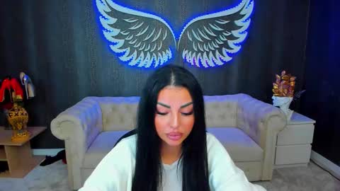 Snapshot of anemariejolie chatting on 10-05-25, 06:50 Anne online show from 10-05-25, 06:50