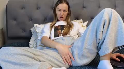 Snapshot of ange1ok chatting on 02-03-26, 09:14 ange1ok online show from 02-03-26, 09:14