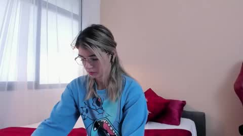 Snapshot of angebrooks chatting on 10-17-25, 11:57 AngeBrooks online show from 10-17-25, 11:57