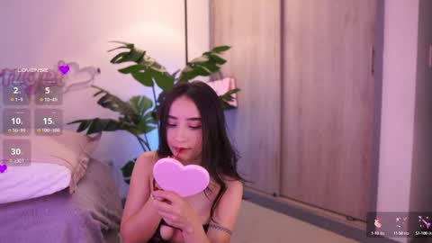 Snapshot of angeeel_ chatting on 09-24-25, 07:28 Angel online show from 09-24-25, 07:28