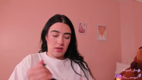 Snapshot of angeel_fox chatting on 10-07-25, 02:31 Angel online show from 10-07-25, 02:31