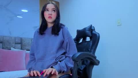 angel__kiss online show from 11-13-25, 11:31