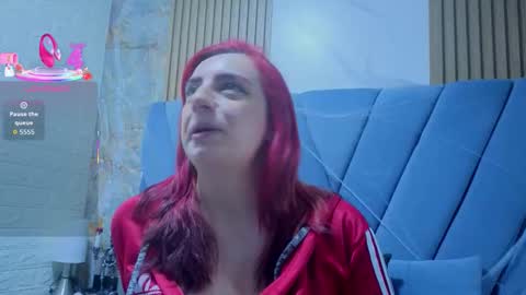 Snapshot of angel__red_ chatting on 11-02-25, 03:42 angel__red_ online show from 11-02-25, 03:42