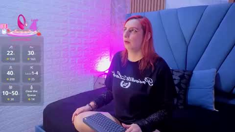 Snapshot of angel__red_ chatting on 11-17-25, 01:00 angel__red_ online show from 11-17-25, 01:00