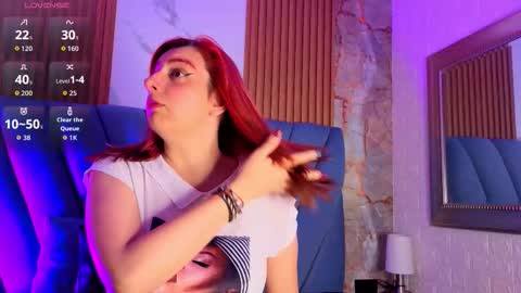 Snapshot of angel__red_ chatting on 11-19-25, 02:33 angel__red_ online show from 11-19-25, 02:33