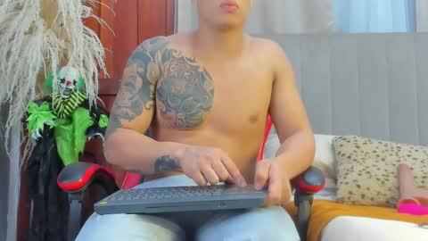 Snapshot of angel_adamx chatting on 10-23-25, 03:28 Angel online show from 10-23-25, 03:28