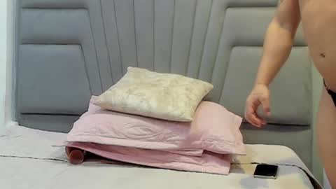 Snapshot of angel_adamx chatting on 11-12-25, 03:18 Angel online show from 11-12-25, 03:18