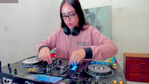 Anglica online show from 10-22-25, 02:12