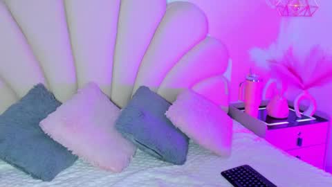 Snapshot of angel_bloom1 chatting on 07-06-26, 03:03 Angel online show from 07-06-26, 03:03