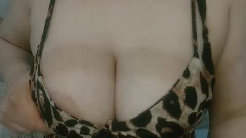 Angel coco online show from 12-15-25, 05:12